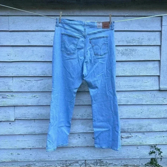 Women’s Levi's  boot cut light Denim Jeans Sz 22w - Picture 6 of 6
